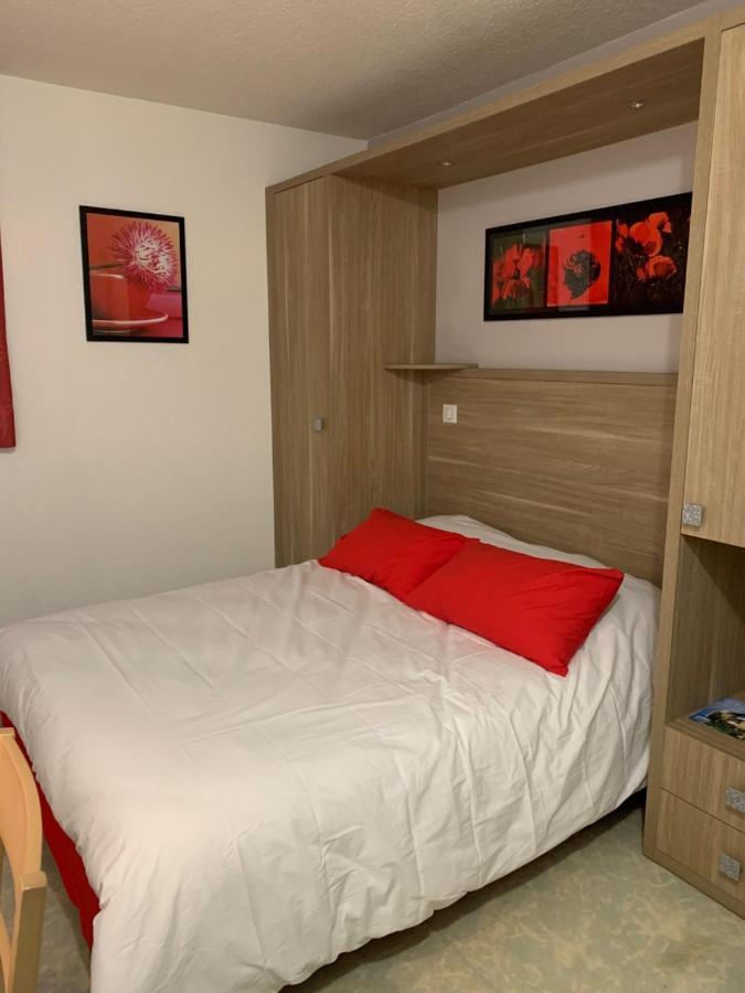 Hotel Restaurant Olympe آيكس أومبروفينس المظهر الخارجي الصورة
